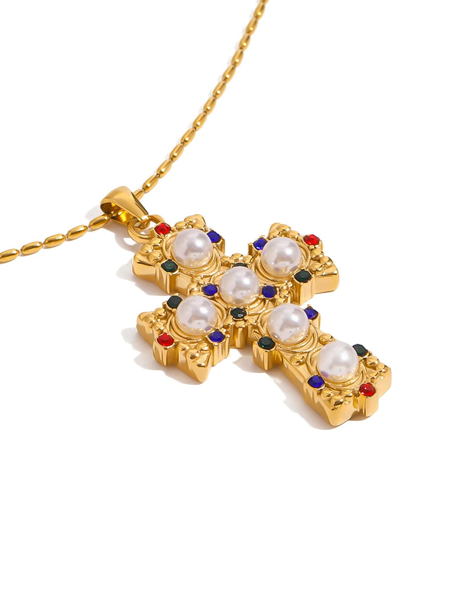 Collana con Croce Ornamentale con Brillanti Colorati e Perle (Placcato in Oro)