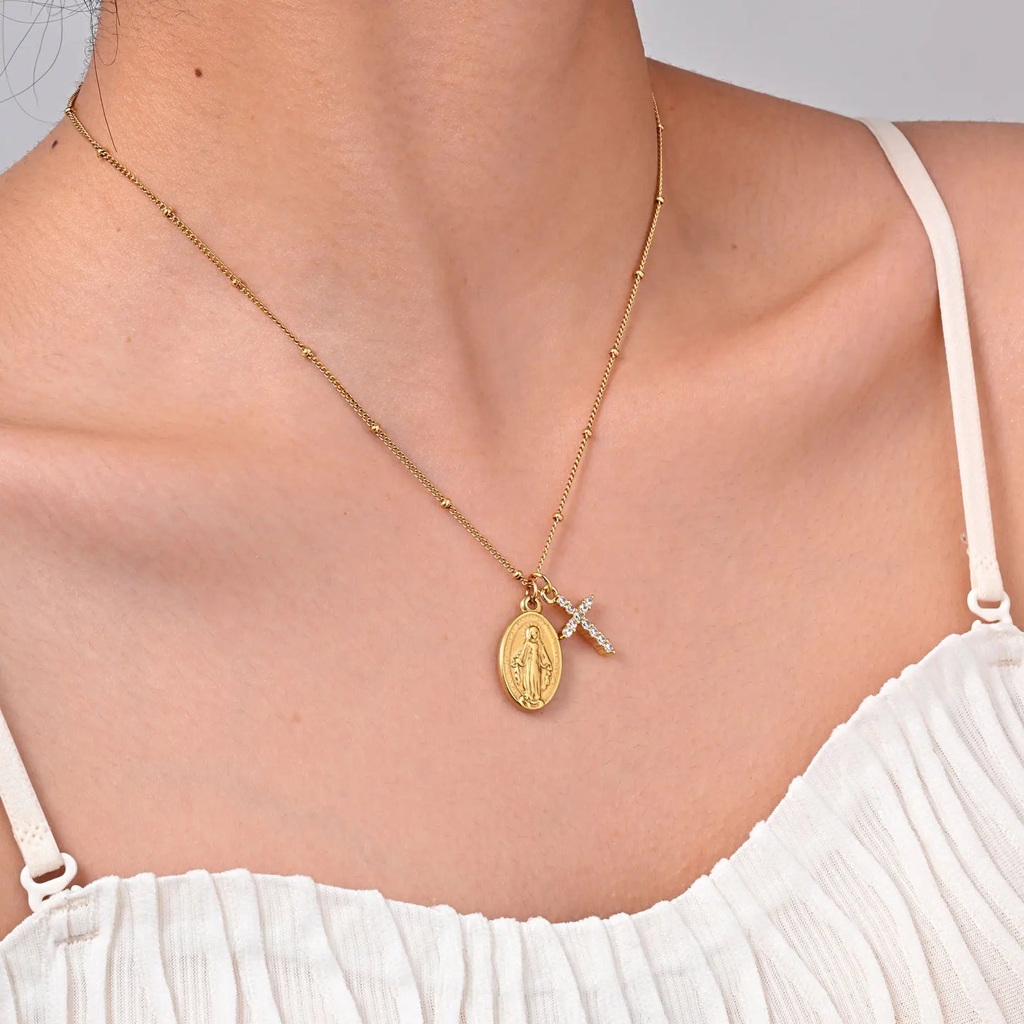 Collana con medaglia miracolosa e croce tempestata (placcata in oro 18 carati)