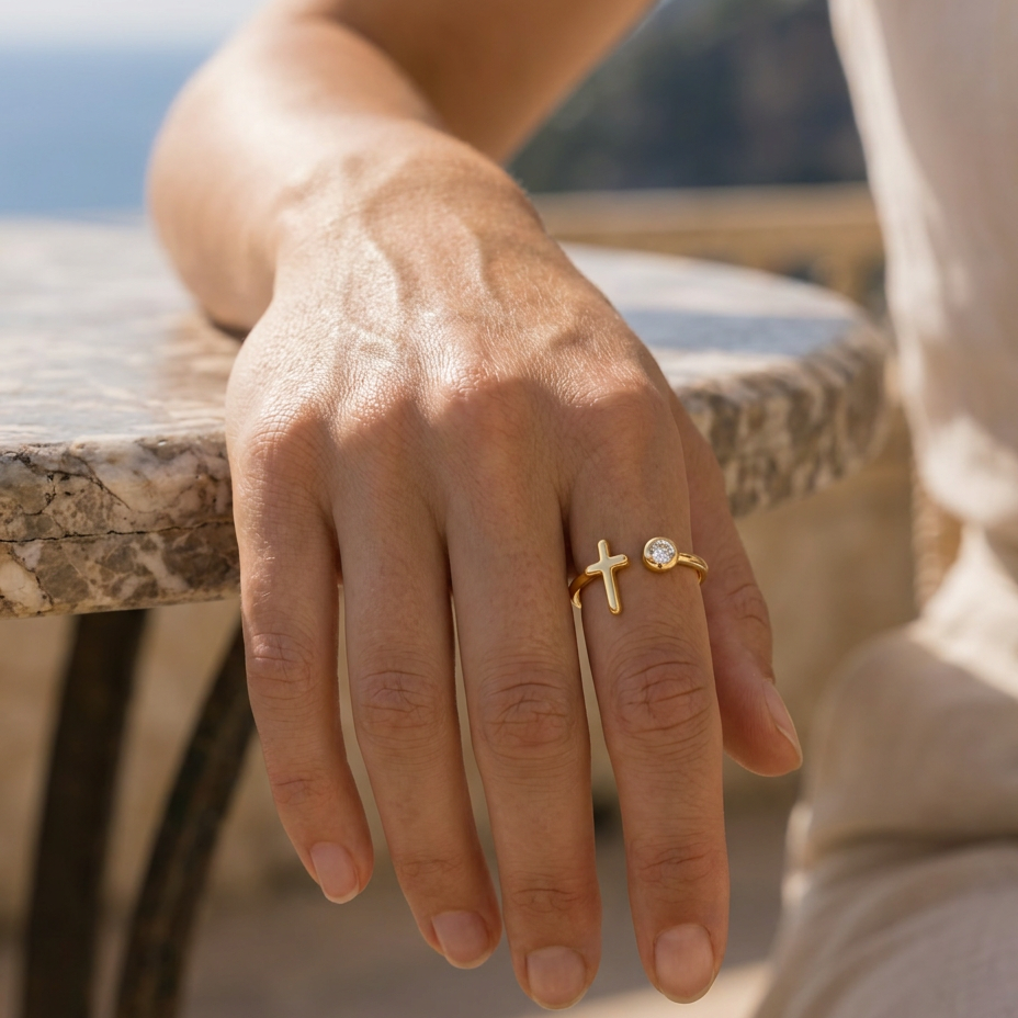 Anello Croce e Zircone Solitario (Placcato in Oro)