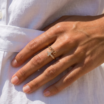 Anello Jesus con Croce di Cristalli (Placcato in Oro)