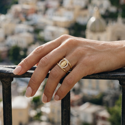 Anello Madonna con Aureola di Cristalli (Placcato in Oro)