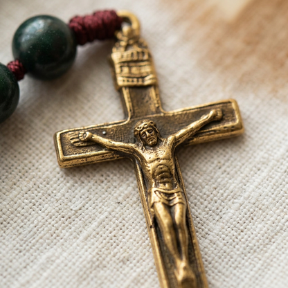 Rosario Grani in Pietra Verde Smeraldo Madonna Crocifisso in Bronzo Anticato