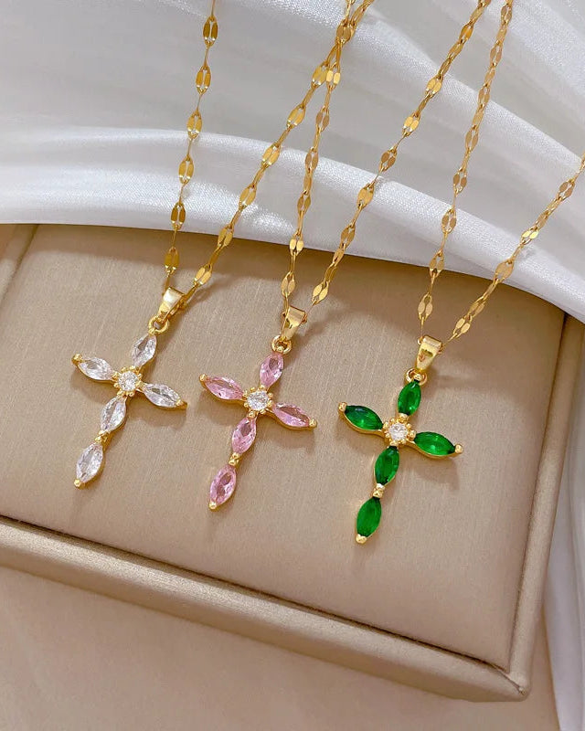 Collana Croce Fiore della Fede (Placcata in Oro)