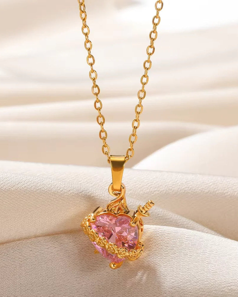 Collana Sacro Cuore di Gesù con zirconi (Placcata in Oro)