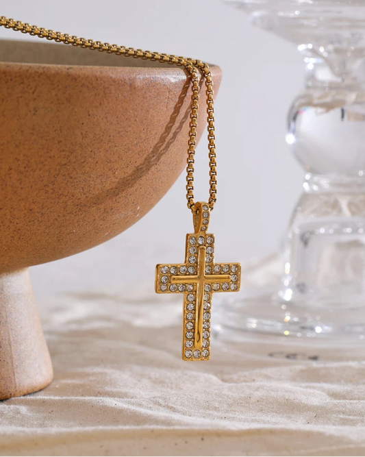 Collana con Croce Tempestata di Zirconi (Placcata in Oro)