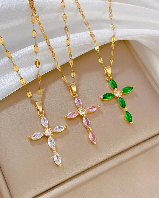 Collana Croce Fiore della Fede (Placcata in Oro)